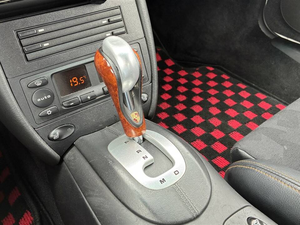 Bild 19/46 von Porsche 911 Turbo (2004)