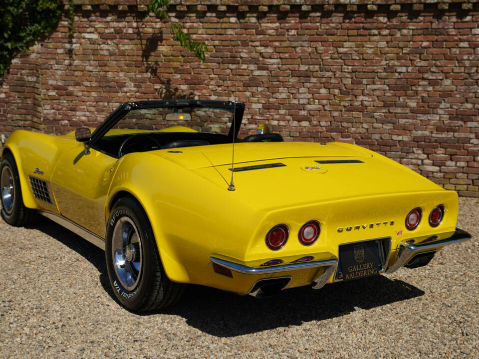Image 16/50 of Chevrolet Corvette Stingray (1972)