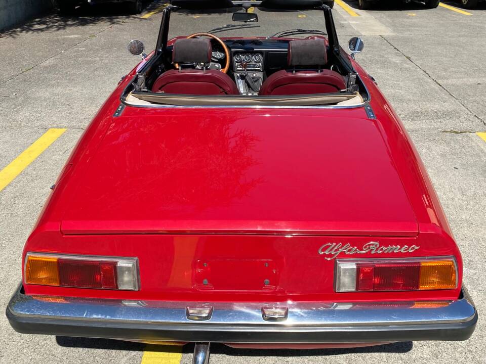 Afbeelding 29/50 van Alfa Romeo Spider Veloce 2000 (1973)