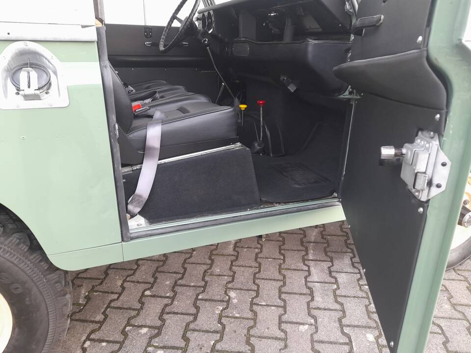 Immagine 7/29 di Land Rover 88 (1974)