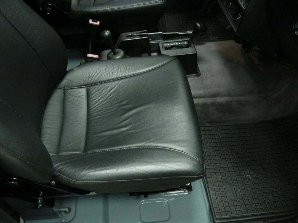 Image 26/50 of Mercedes-Benz G 230 (1993)