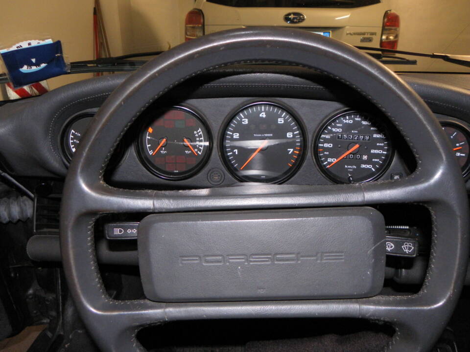 Imagen 5/18 de Porsche 911 Carrera 4 (1989)