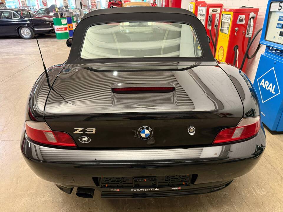 Image 14/19 of BMW Z3 1.9i (2001)