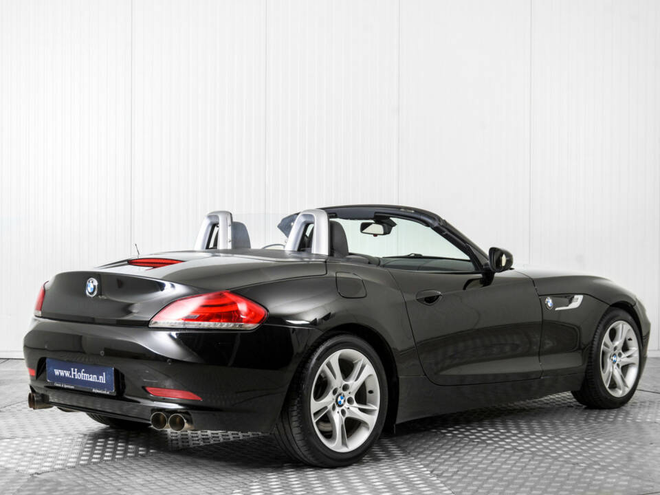 Image 2/50 of BMW Z4 sDrive30i (2009)