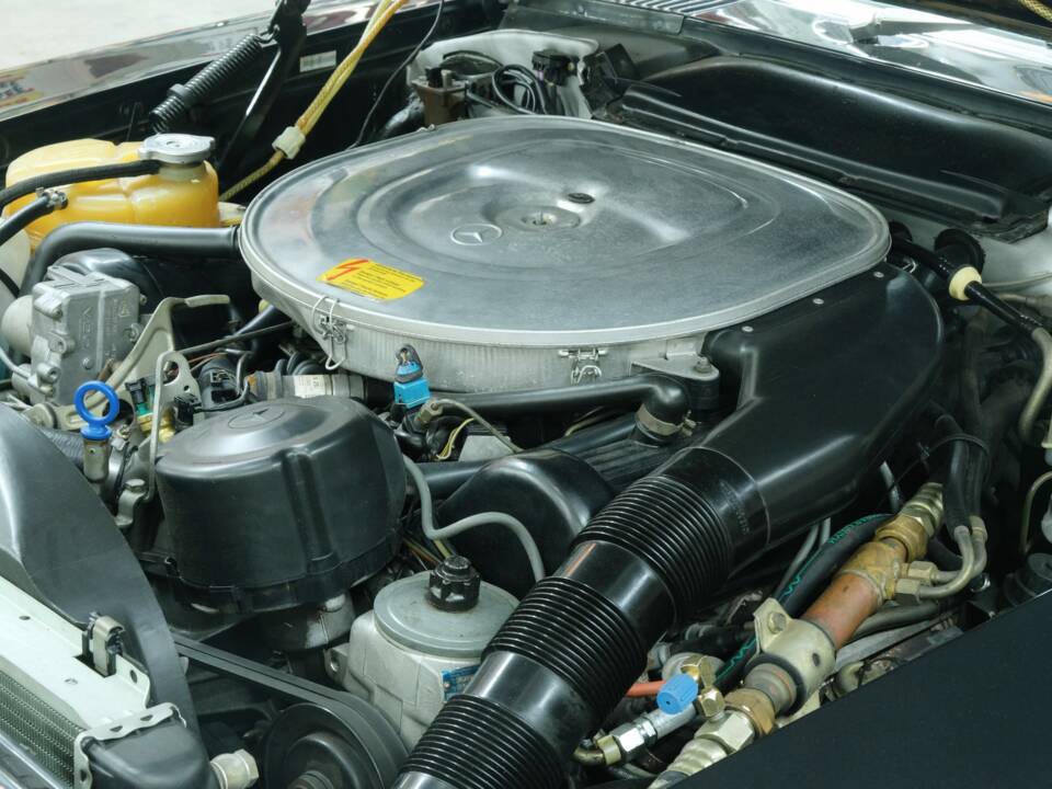 Image 38/50 de Mercedes-Benz 560 SL (1988)