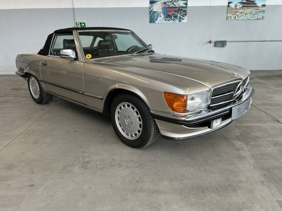 Image 38/40 of Mercedes-Benz 300 SL (1986)