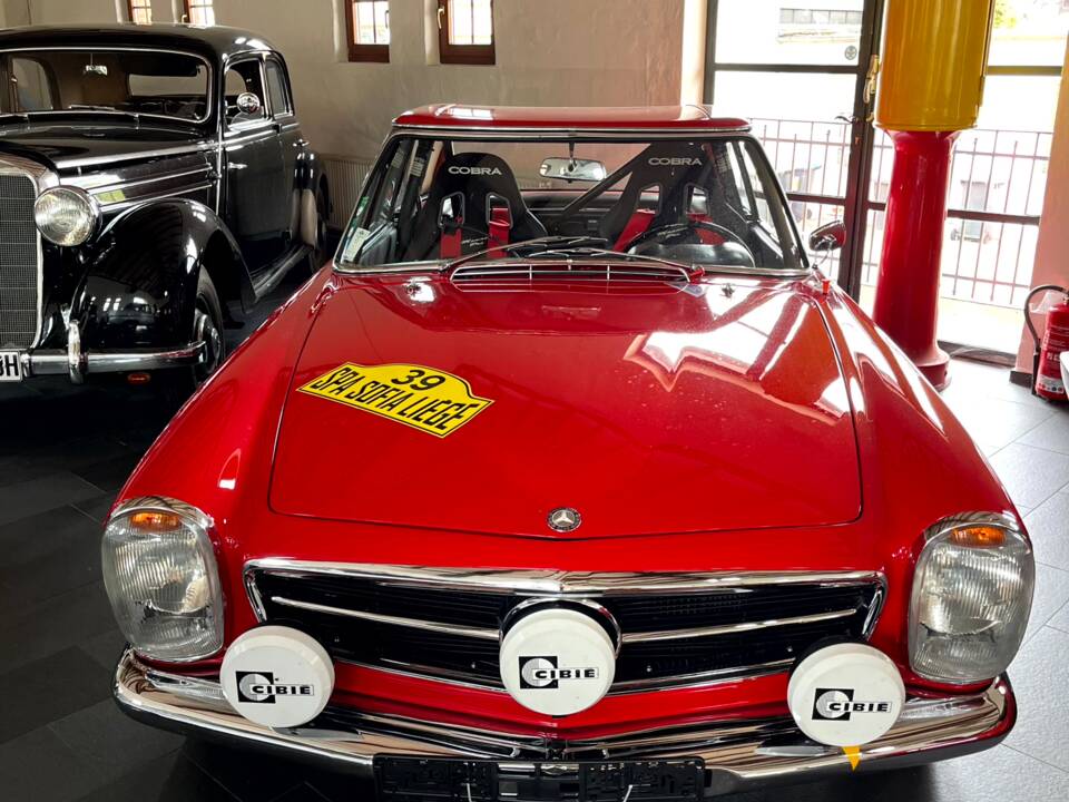 Afbeelding 12/29 van Mercedes-Benz 230 SL (1965)