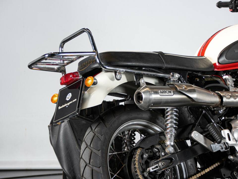 Image 8/50 of Triumph DUMMY (2014)