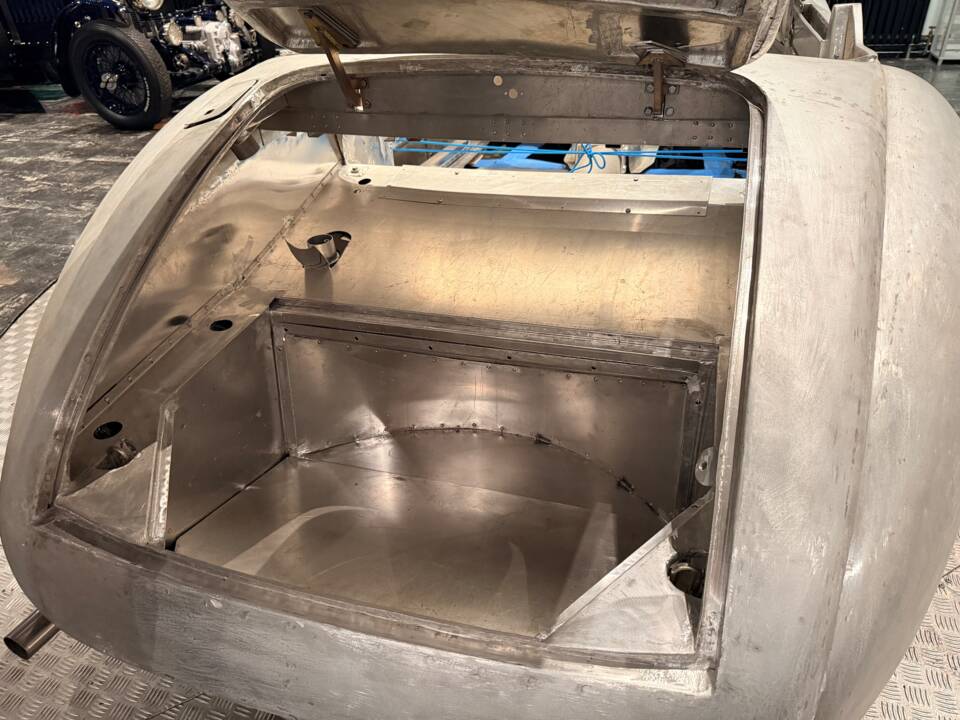 Immagine 19/39 di Jaguar XK 140 DHC (1955)