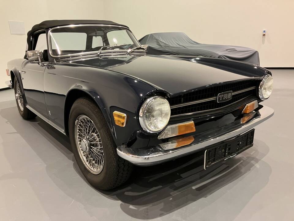 Immagine 2/14 di Triumph TR 6 PI (1972)