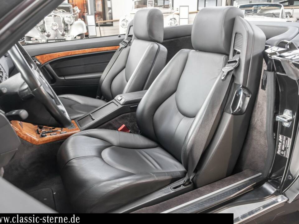 Image 15/15 of Mercedes-Benz SL 320 (2001)