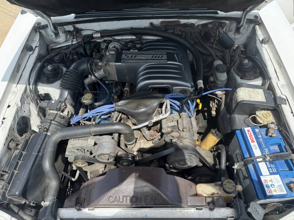 Image 21/30 of Ford Mustang GT (1988)