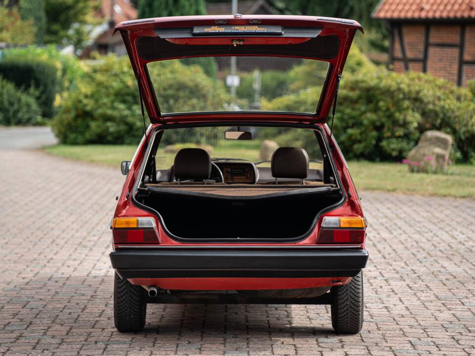 Image 17/75 of Volkswagen Passat 1.6 (1978)