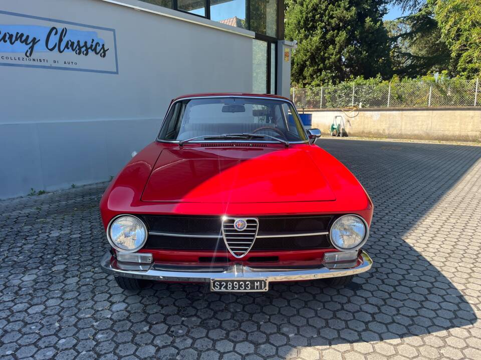 Imagen 9/18 de Alfa Romeo Giulia GT 1300 Junior (1973)