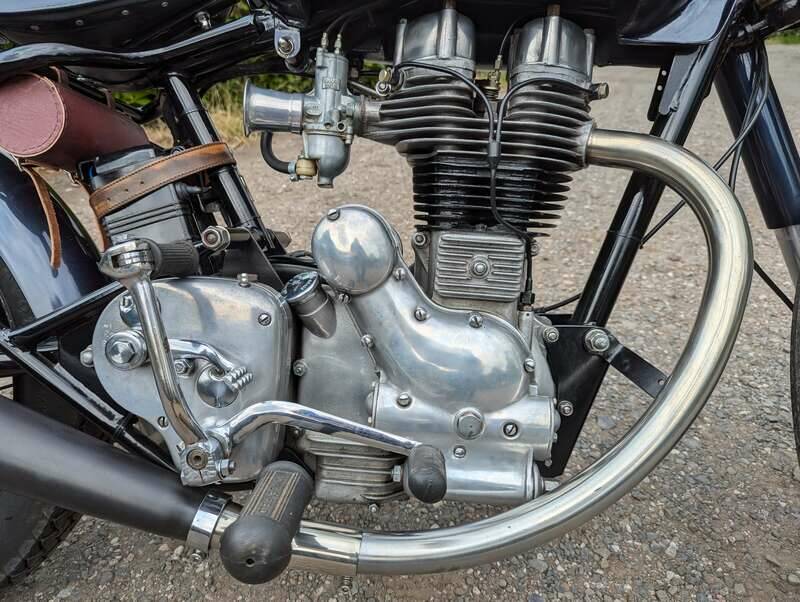 Imagen 3/28 de Royal Enfield DUMMY (1990)