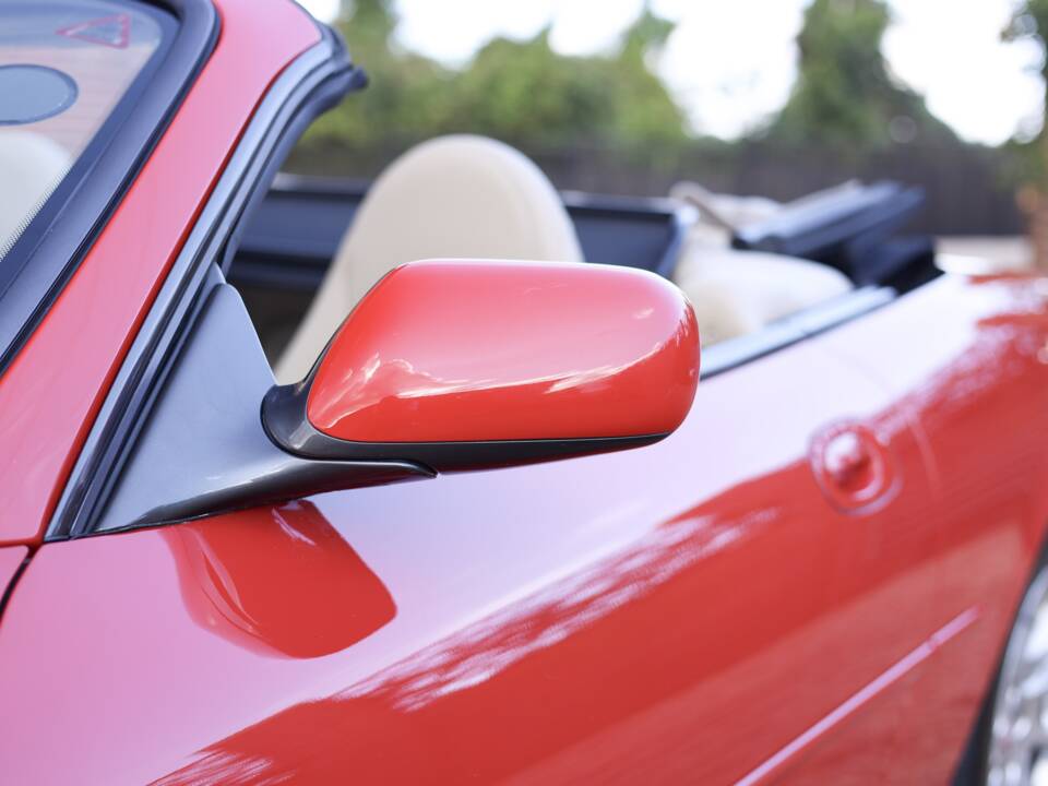 Image 30/50 de Jaguar XKR (2000)