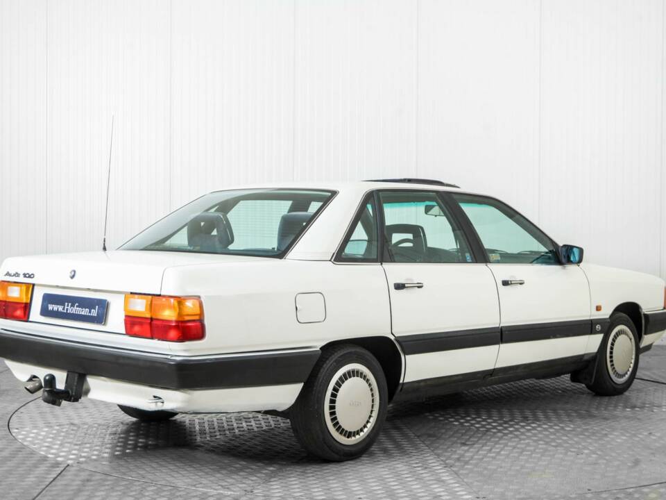 Image 2/50 of Audi 100 - 1.8 (1987)