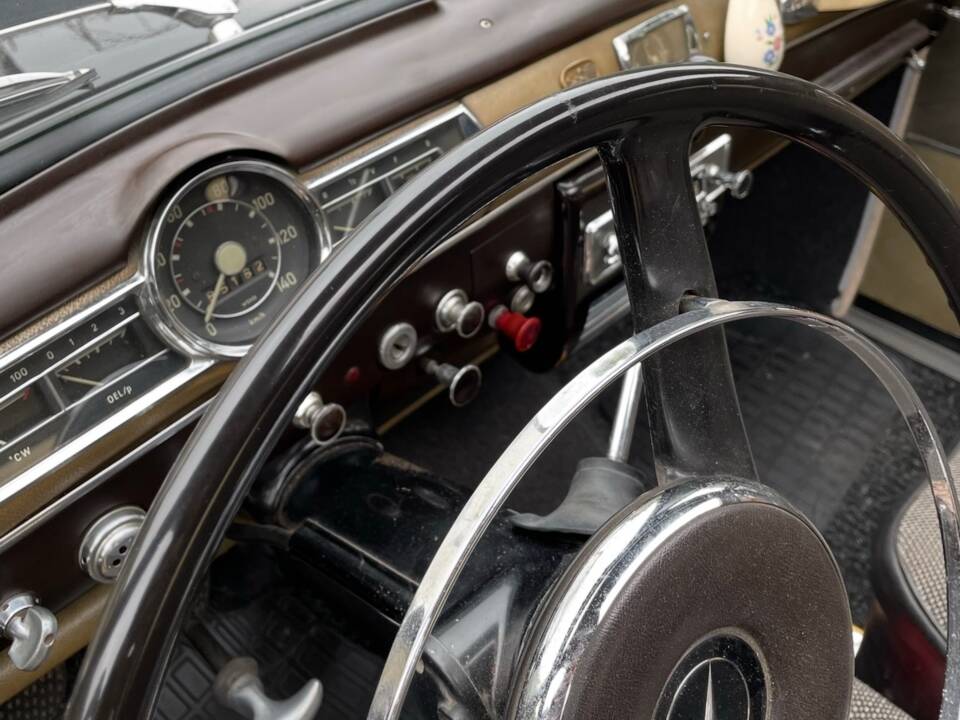 Image 14/18 of Mercedes-Benz 190 Db (1959)