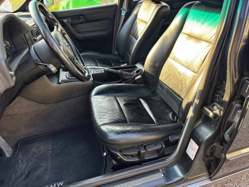 Immagine 6/8 di BMW M5 (1992)