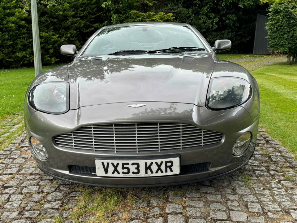 Bild 13/23 von Aston Martin V12 Vanquish (2003)