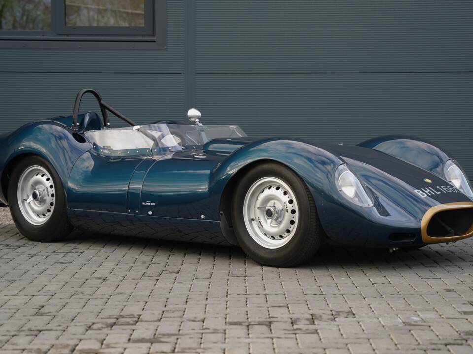 Image 1/50 of Lister Knobbly (1958)