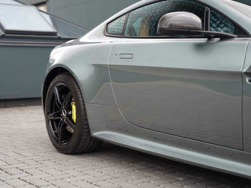 Bild 49/50 von Aston Martin V8 Vantage AMR (2018)