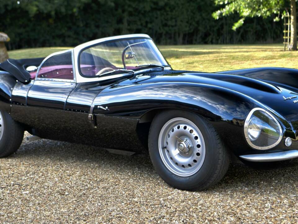 Afbeelding 2/50 van Jaguar XK-SS (1967)