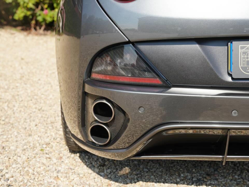 Bild 24/50 von Ferrari California (2010)