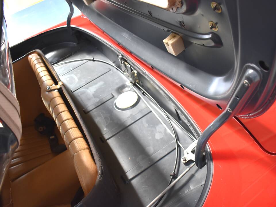 Image 13/94 of Mercedes-Benz 560 SL (1988)