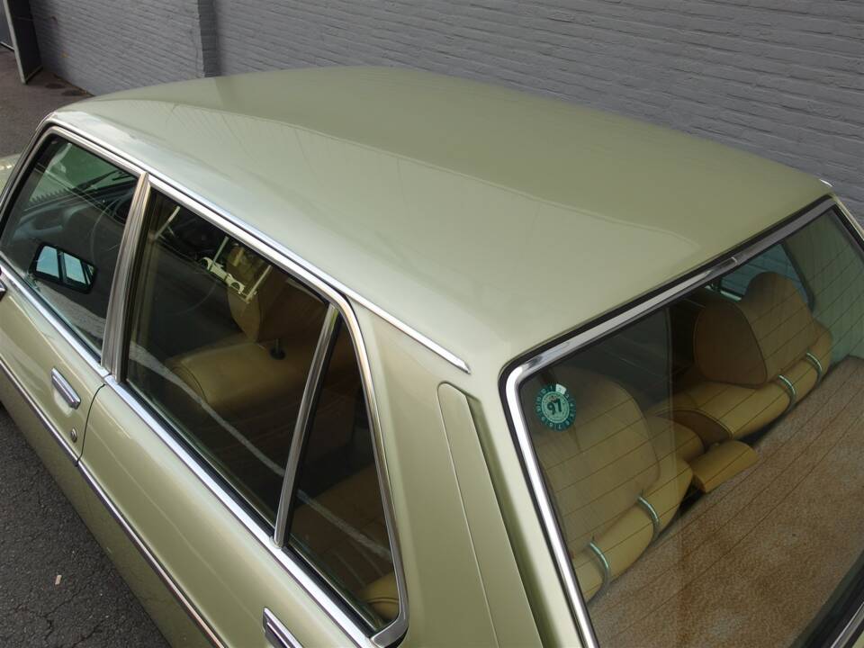 Image 48/95 de BMW 2500 (1977)
