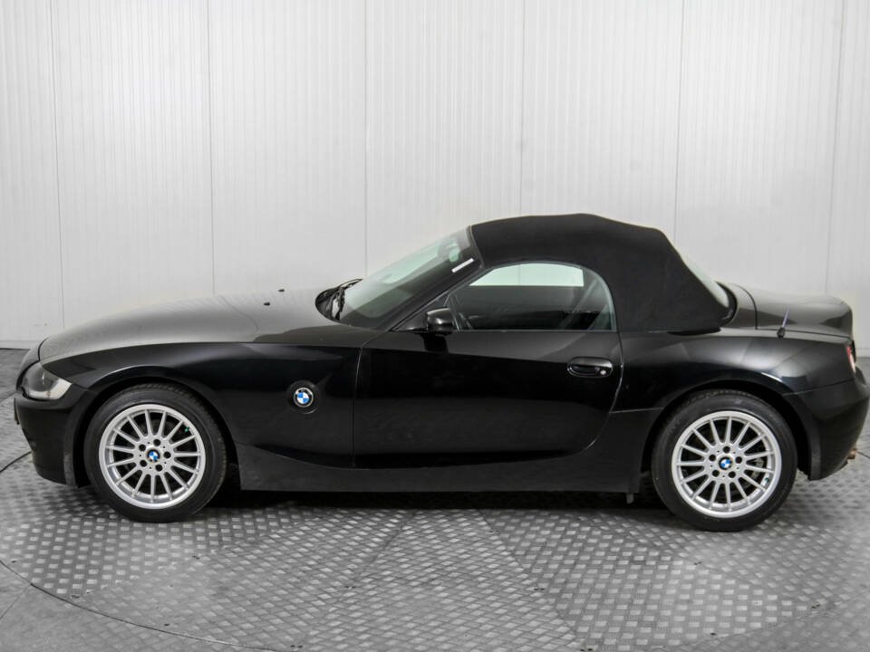 Imagen 49/50 de BMW Z4 2.2i (2005)