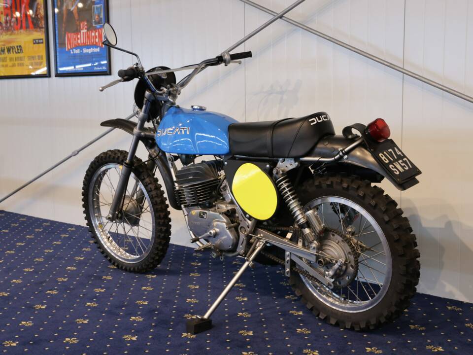 Image 14/25 of Ducati Regolarità 125 (1900)