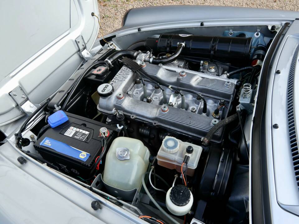 Immagine 16/50 di Alfa Romeo 2.0 Spider QV (1988)