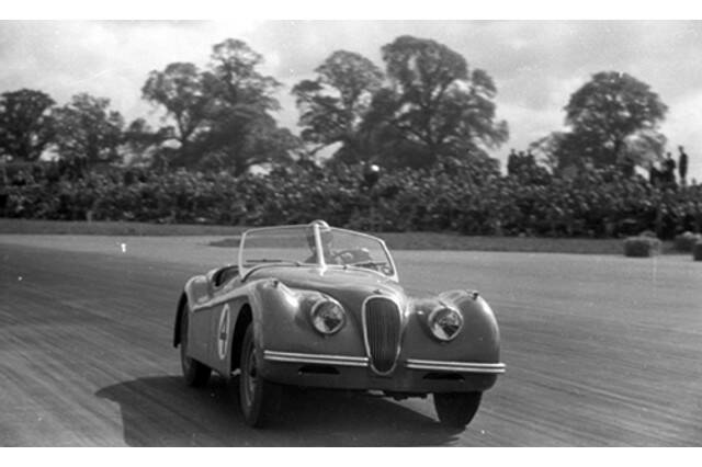 Image 17/50 of Jaguar XK 120 OTS (1952)