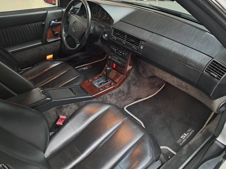 Bild 7/30 von Mercedes-Benz SL 280 (1993)