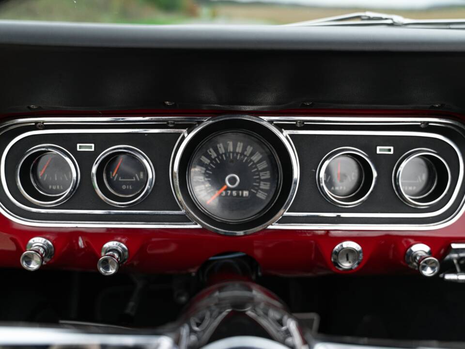 Image 16/20 of Ford Mustang 289 (1966)