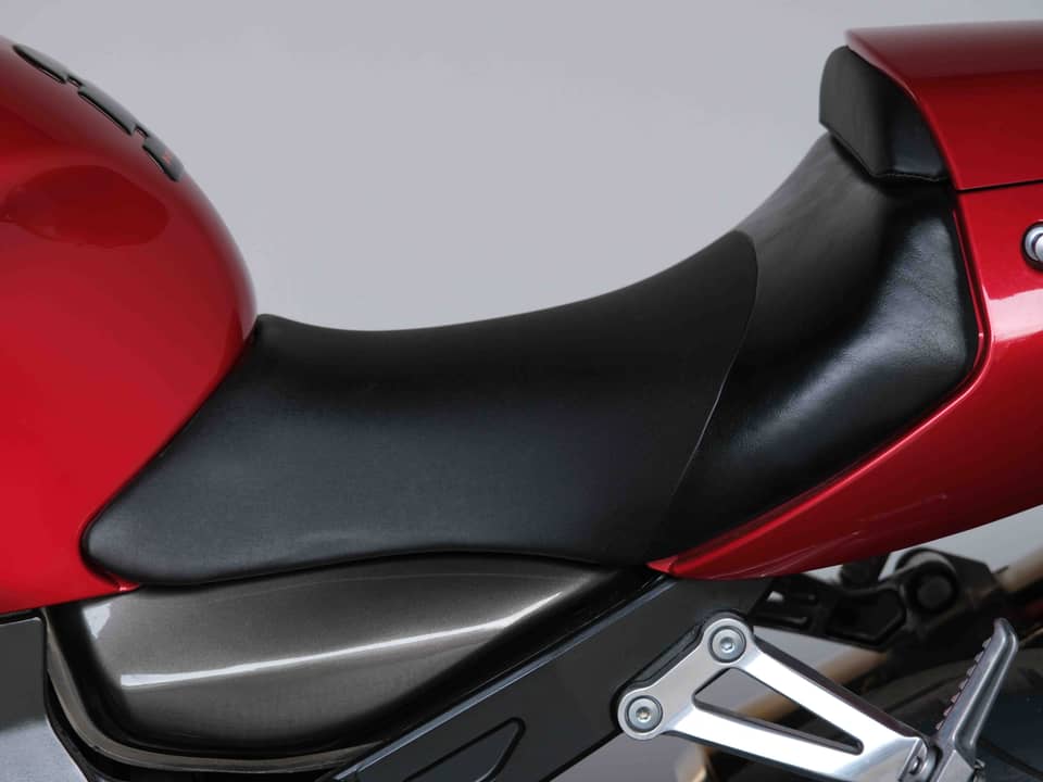 Image 83/91 of Kawasaki Ninja 1200 ZX-12R (2000)