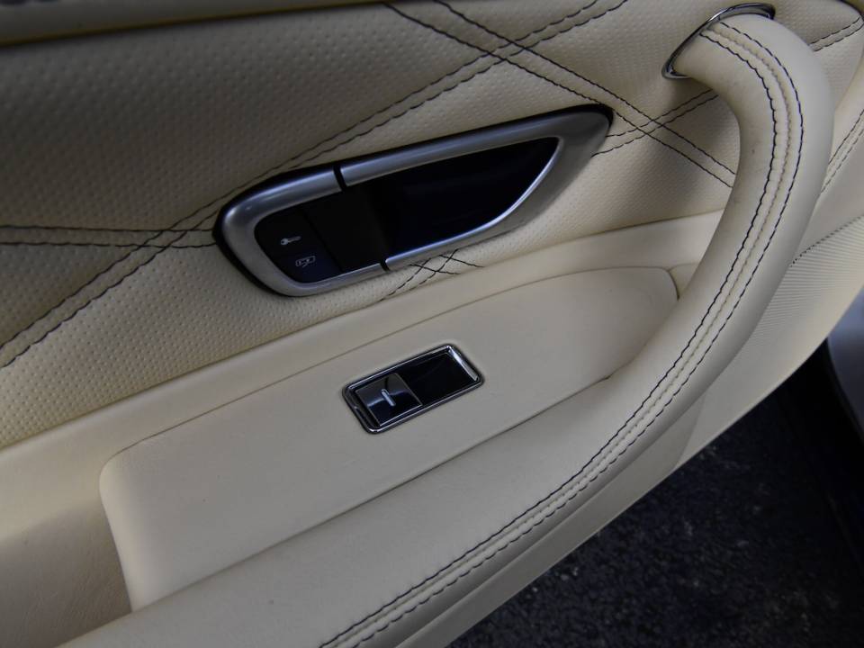 Image 40/44 de Bentley Continental GT (2010)