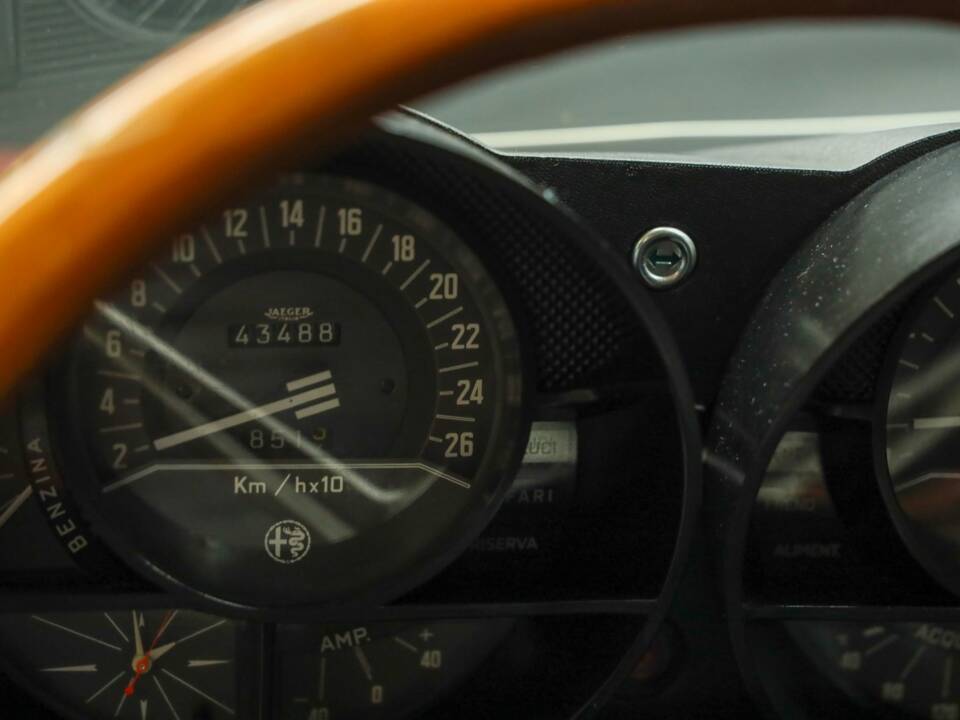 Bild 50/50 von Alfa Romeo Montreal (1972)