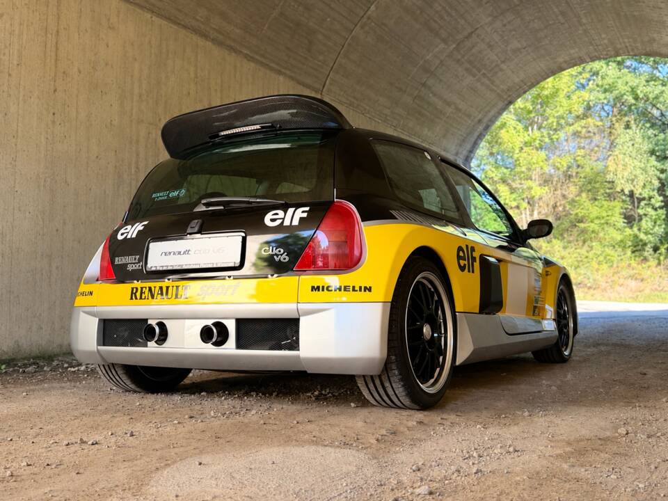 Imagen 17/29 de Renault Clio II V6 (2002)