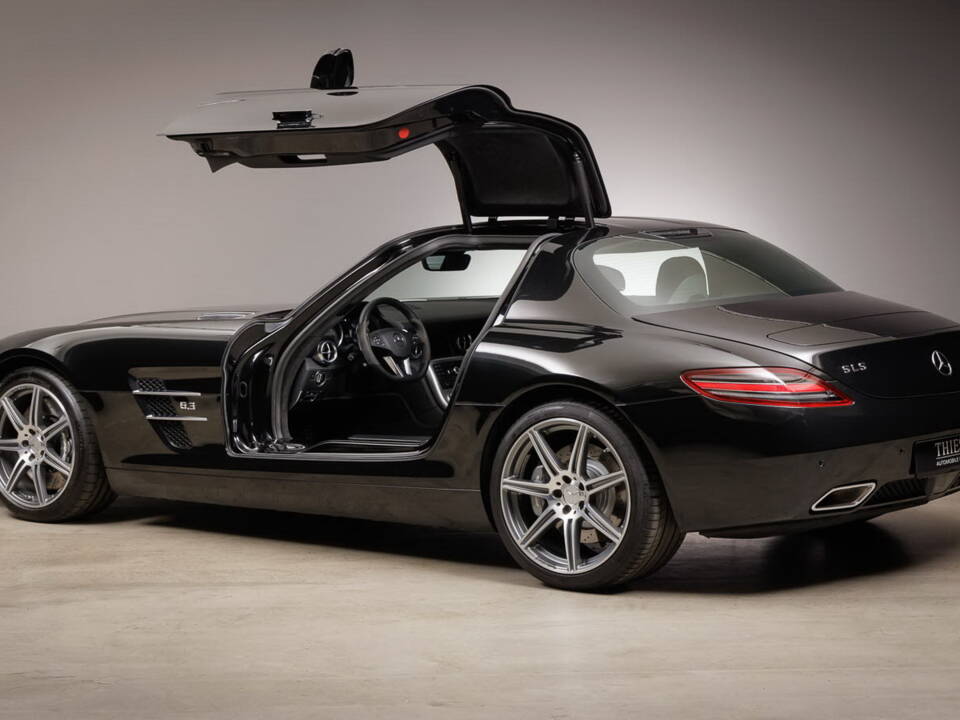 Bild 12/34 von Mercedes-Benz SLS AMG (2013)