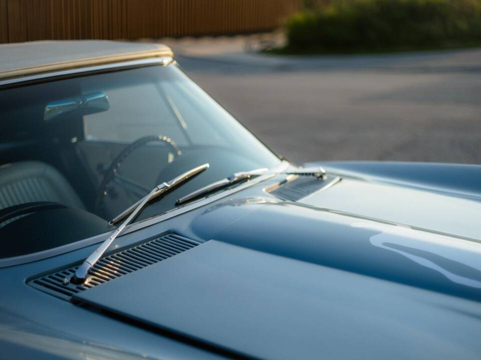 Image 16/35 of Chevrolet Corvette Sting Ray Convertible (1964)