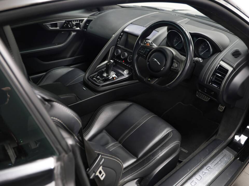 Afbeelding 4/50 van Jaguar F-Type R (2014)