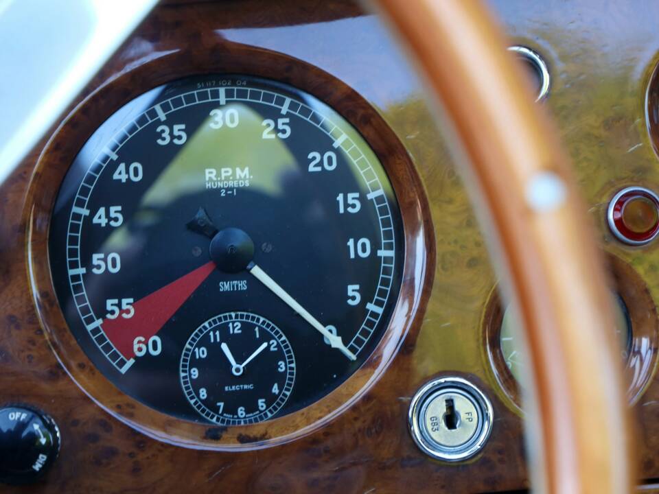 Afbeelding 29/50 van Jaguar XK 140 SE DHC (1957)
