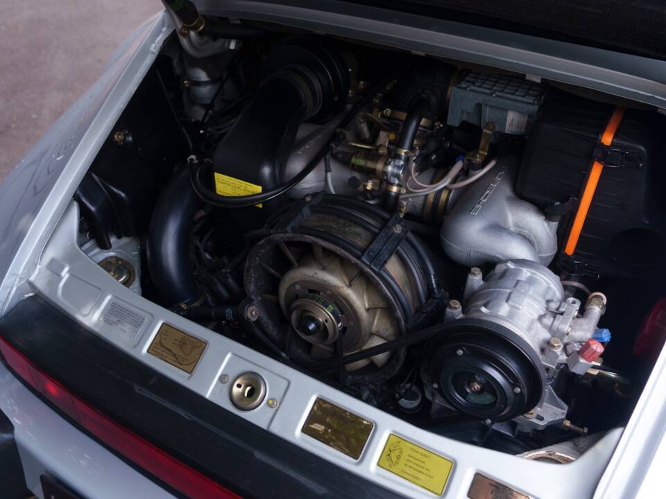 Image 28/68 of Porsche 911 Speedster 3.2 (1989)