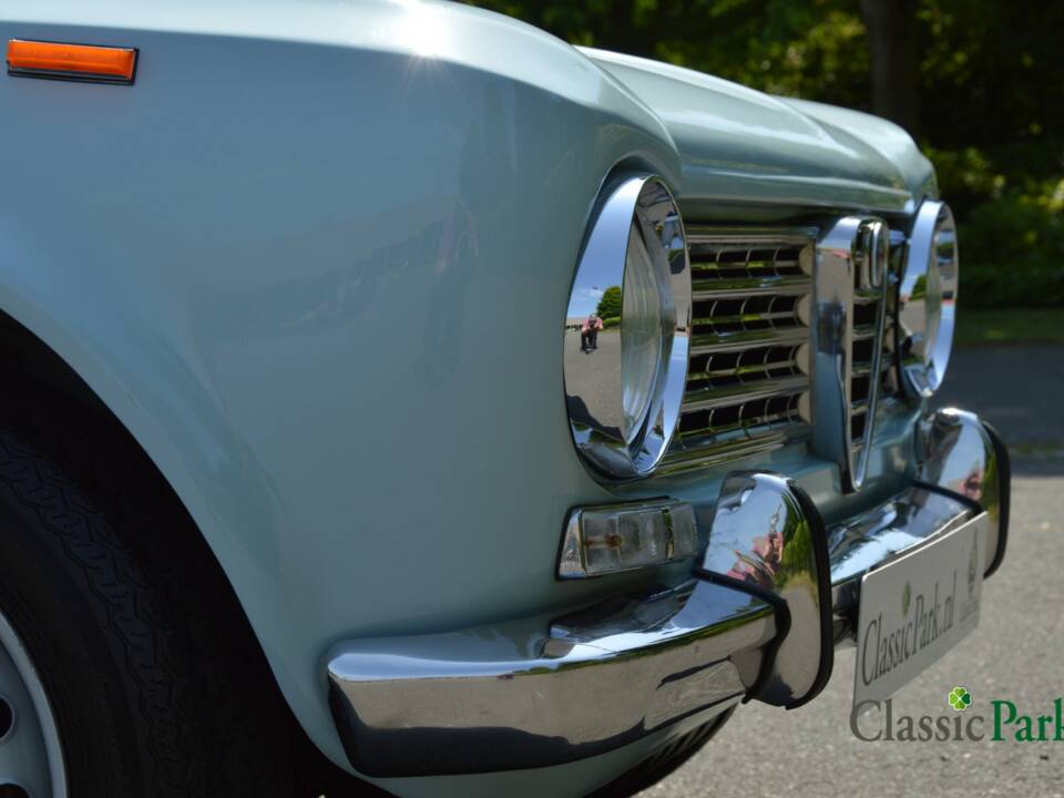 Image 44/50 de Alfa Romeo Giulia 1300 (1967)