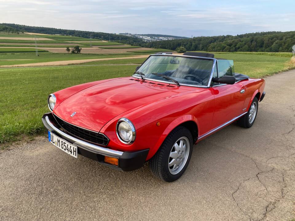 Bild 3/6 von FIAT 124 Spidereuropa (1985)