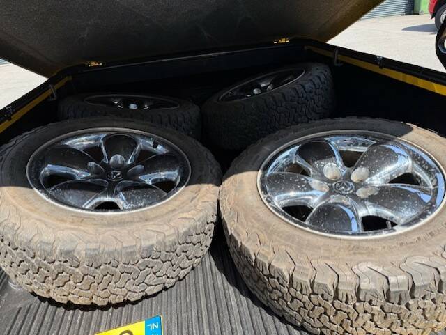 Image 16/24 of Dodge Ram 1500 (2005)