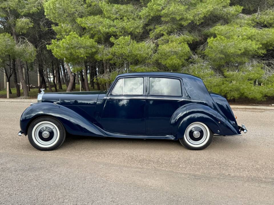 Image 3/4 of Bentley Mark VI (1952)