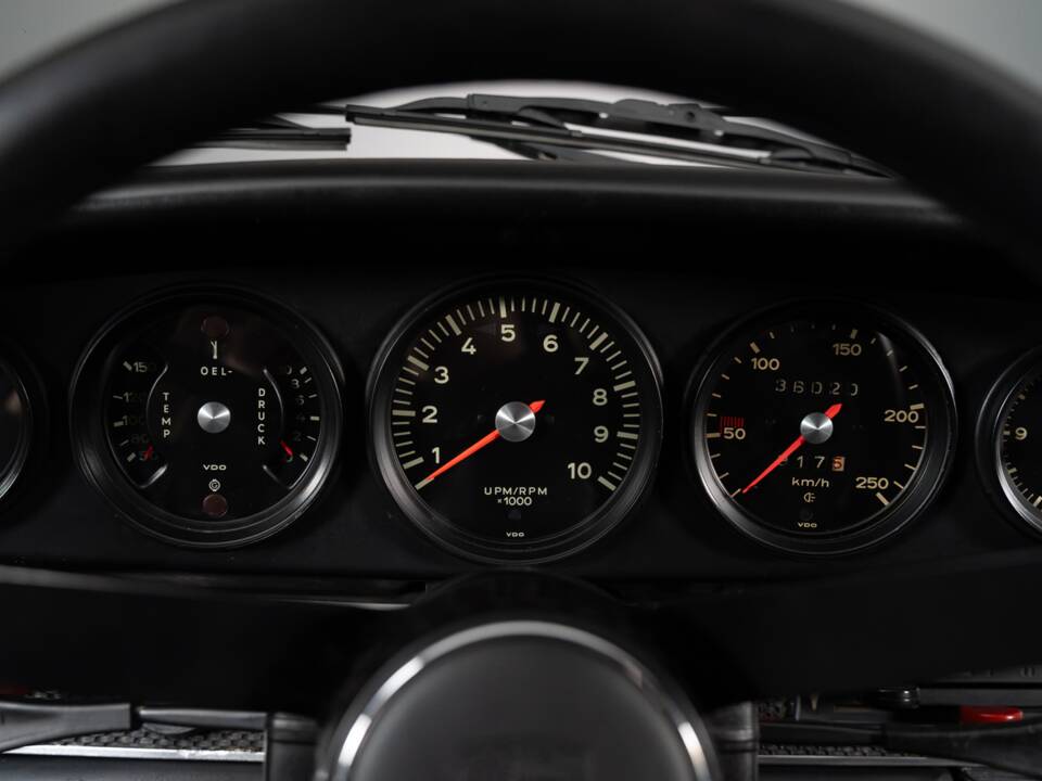 Image 20/26 of Porsche 911 2.2 S (1971)